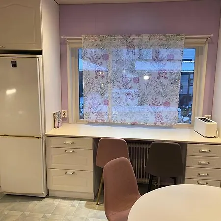 Cosy 4 Big R+sauna House Near Communication+market Apartman