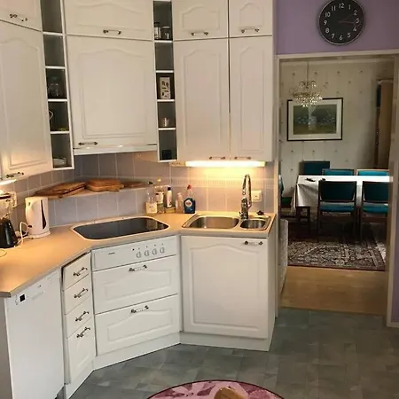 Cosy 4 Big R+sauna House Near Communication+market Appartement *